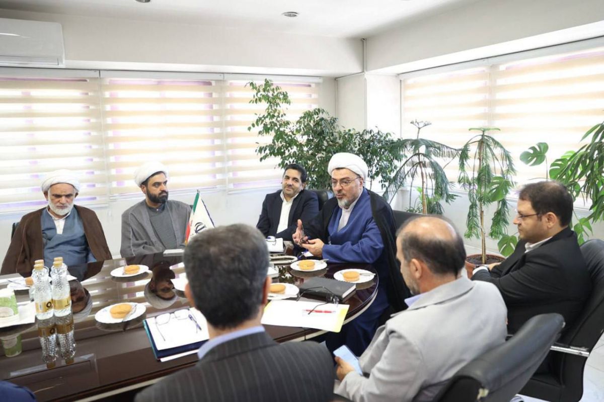 تصاویری از برگزاری نشست کارگروه ارتقاء فرهنگ هواداری و ایمنی‌بخشی فضاهای ورزشی با حضور دکتر ثابت قدم