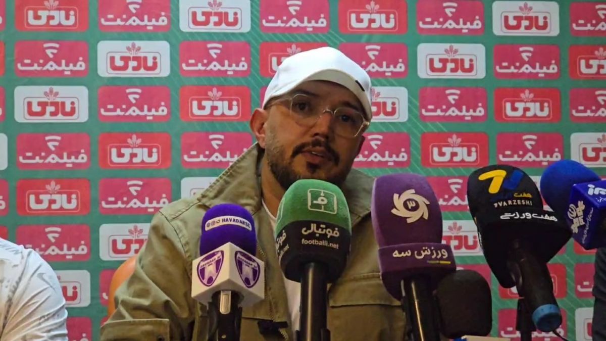 ربیعی: کمتر تیمی در لیگ یک و لیگ برتر مثل هوادار فوتبال بازی می کند