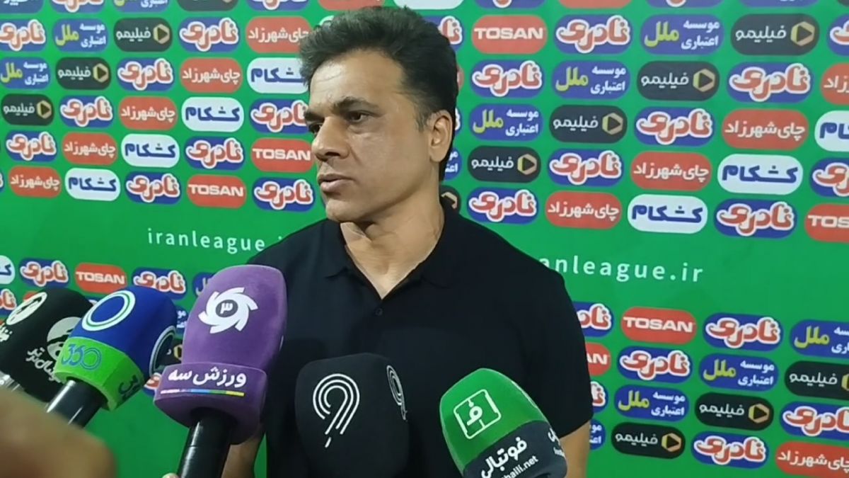 انتقاد سرمربی شمس آذر از عملکرد داور پس از شکست مقابل آلومینیوم 10 نفره