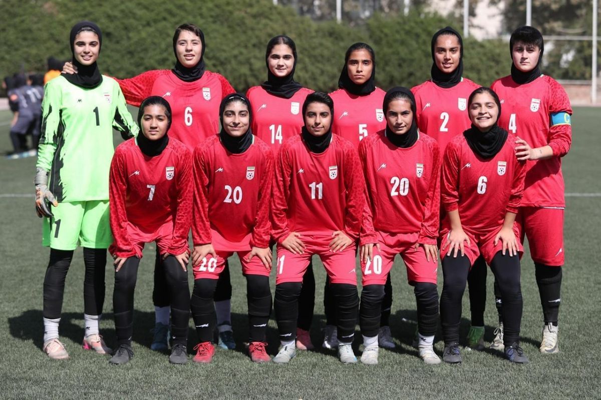 مهینی 23 بازیکن را به اردو دعوت کرد
