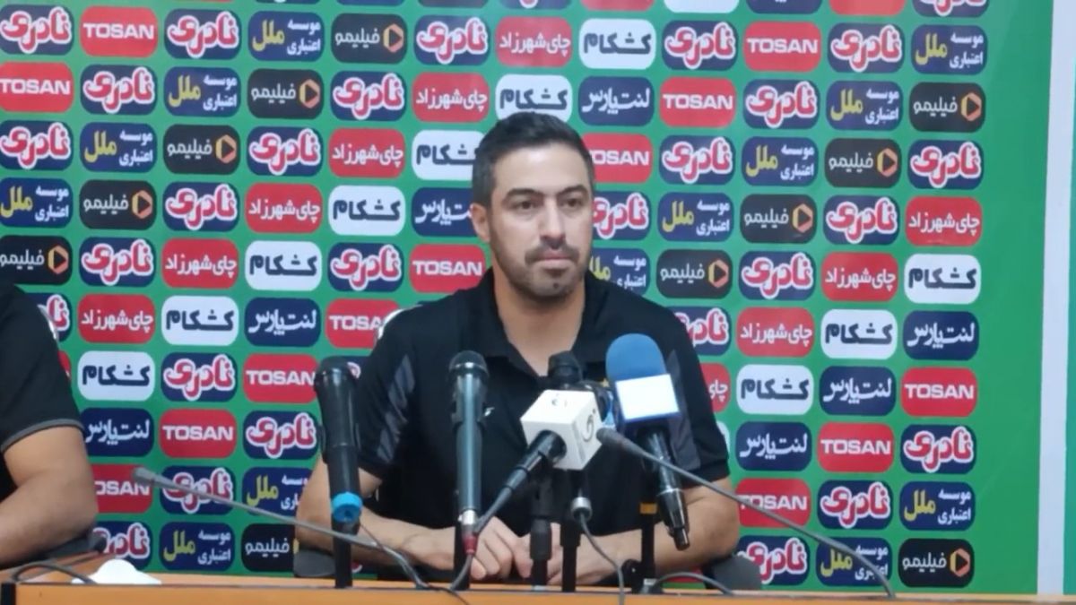 خسرو حیدری: بازیکنان استقلال قدر حمایت ساپینتو را بدانند و تلاش خود را بیشتر کنند