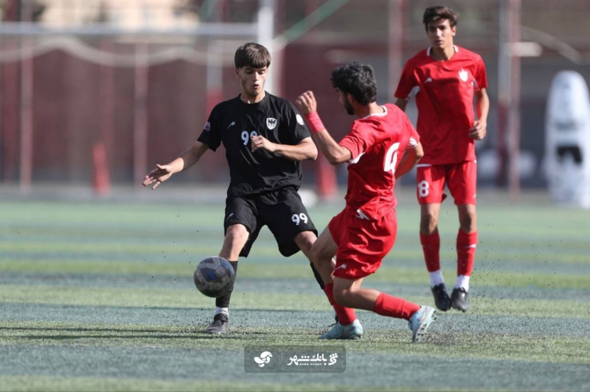 پایگاه خبری فوتبالی-تیم جوانان پرسپولیس در هفته دهم لیگ برتر تهران مقابل شاهین با نتیجه یک بر صفر شکست خورد. 