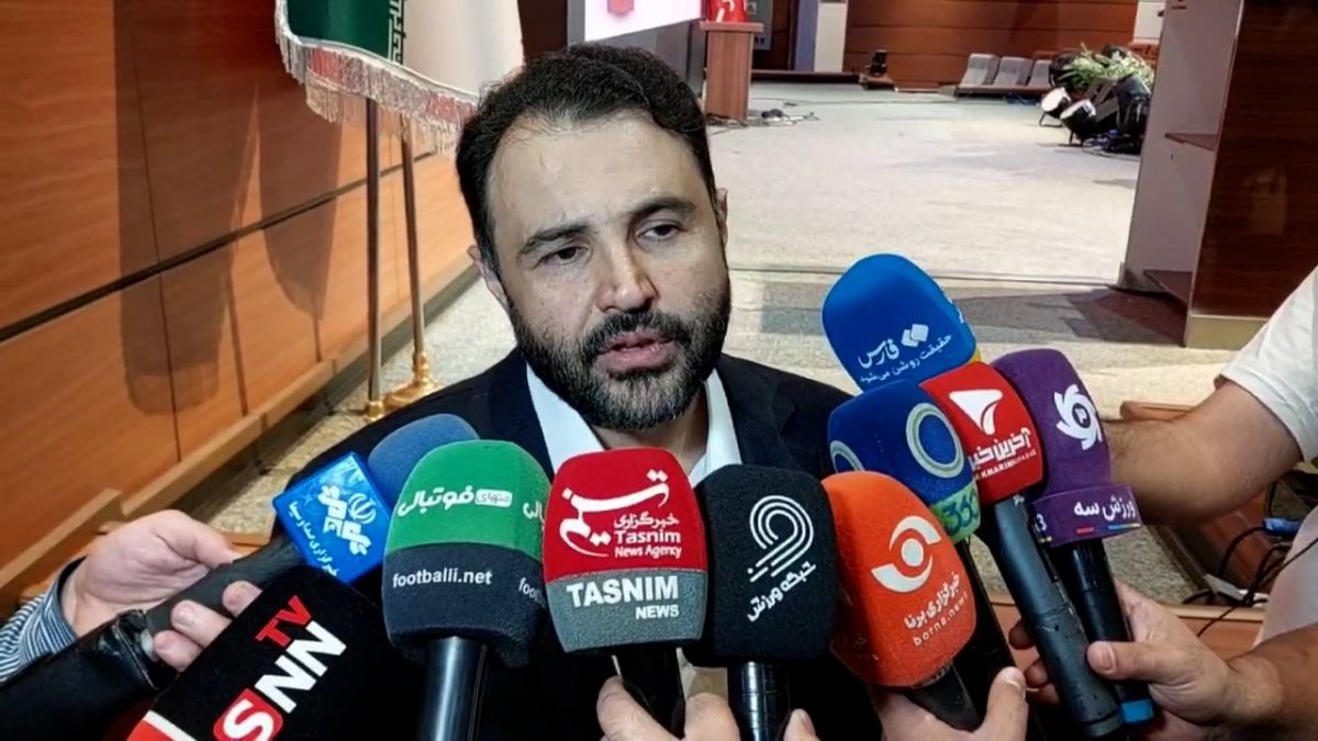 انتقاد احمدی از مساوی‌های پرسپولیس و قول جذب بازیکن تراز اول