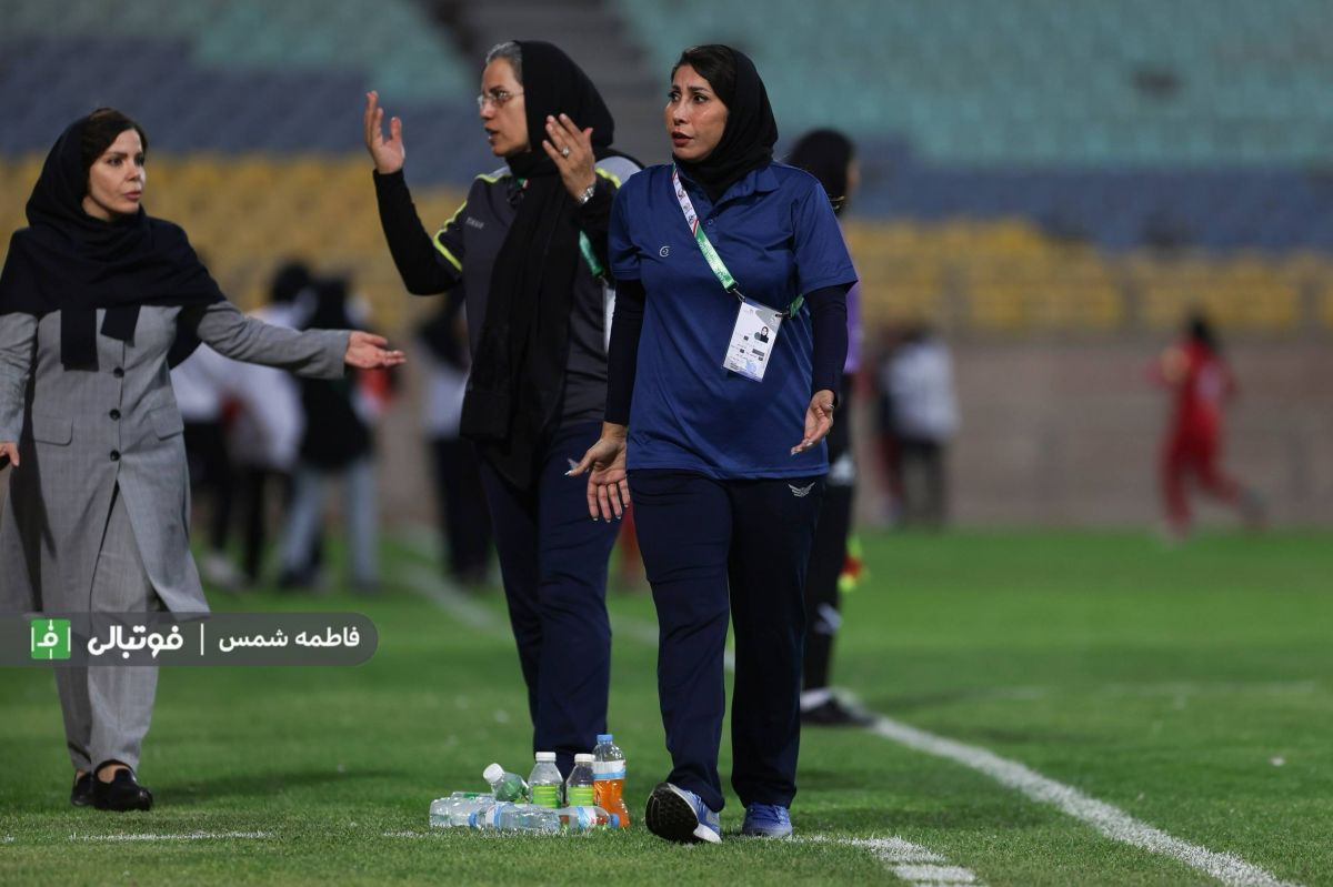 سرمربی زنان پالایش بعد از تساوی با پرسپولیس: بخاطر پرسپولیس سر ما را بریدند