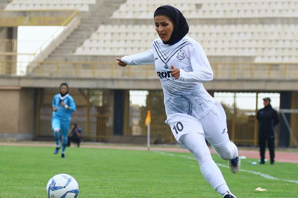 متعهد مثل فروغ؛ چند ساعت بعد از فوت برادر بازی کرد!