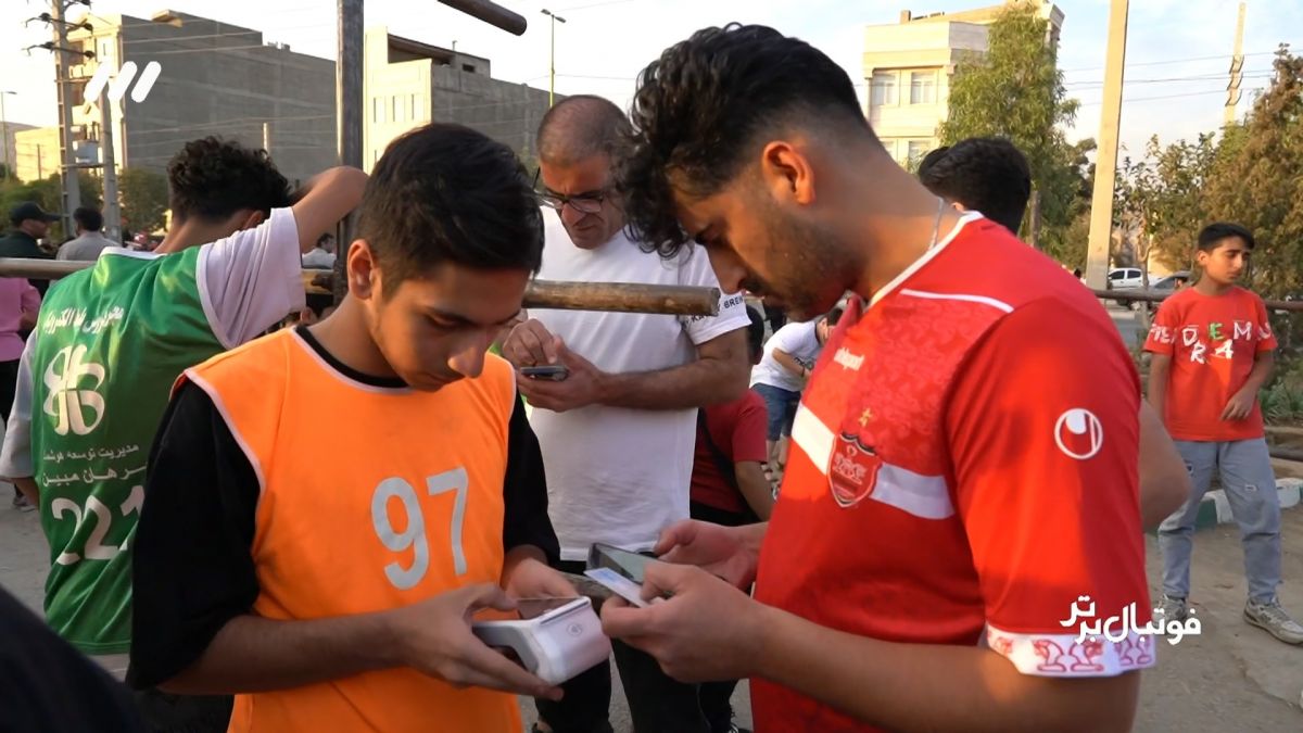 استقلال، پرسپولیس و اسکناس‌های بر باد رفته در آسمان‌ تهران