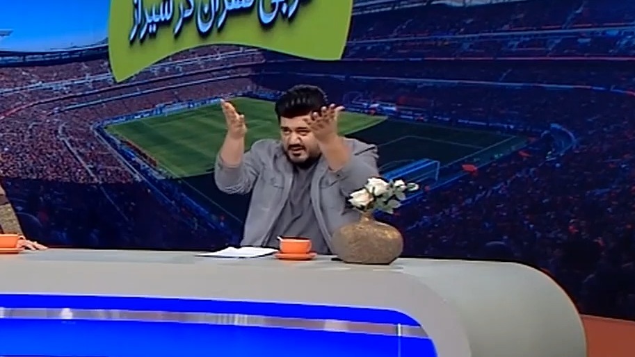 کنایه مجری شبکه سه به برگزاری احتمالی دربی در شیراز