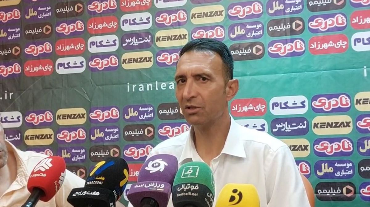 رضا عنایتی: چرا لیگ را مثلا با ۸ تیم استاندارد برگزار نمی‌کنید
