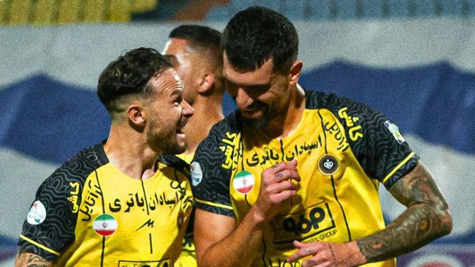 گل دانشگر مدافع سپاهان به استقلال خوزستان از زاویه دوربین فوتبالی