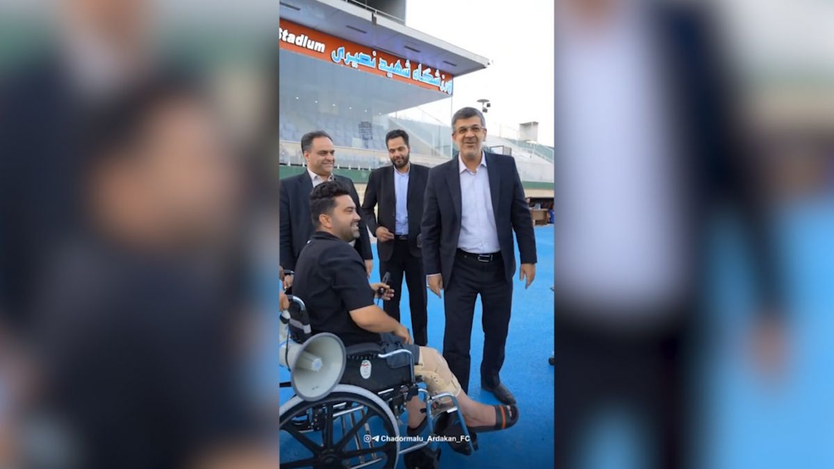 اولین تمرین فصل چادرملو در ورزشگاه شهید نصیری با حضور استاندار یزد