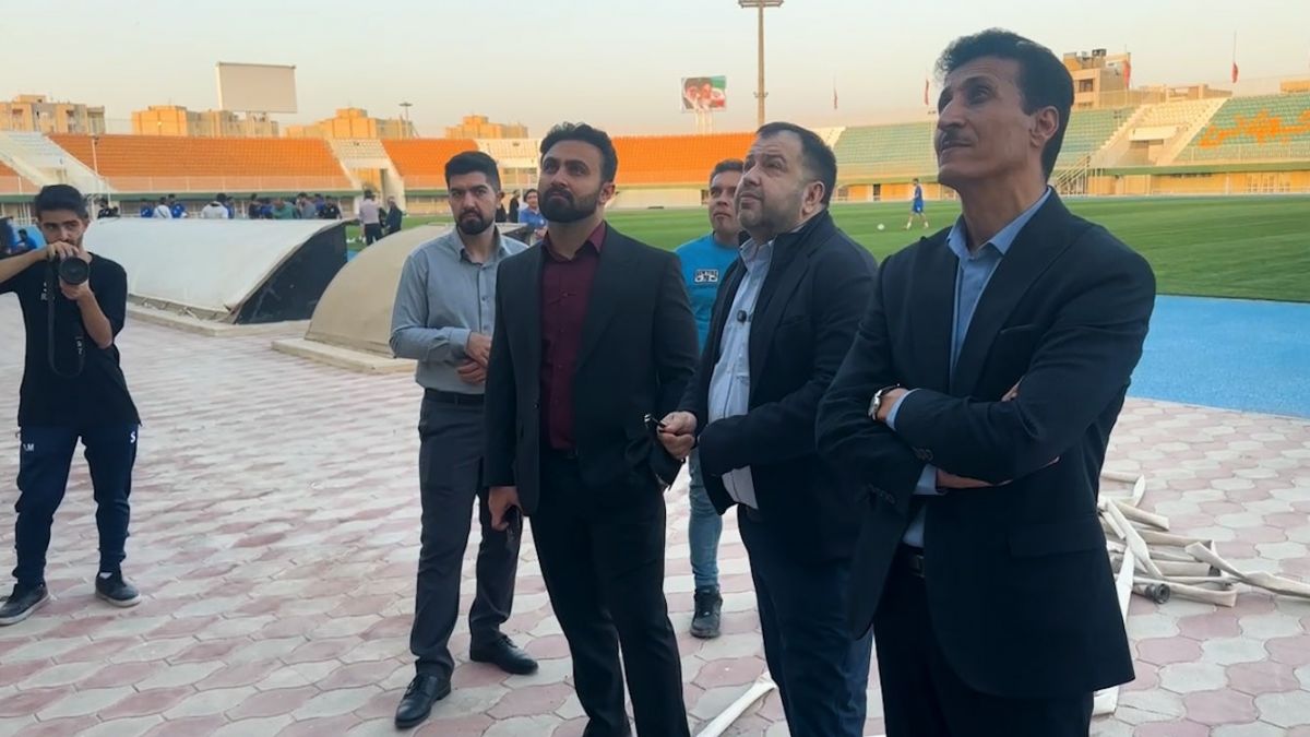 گفت و گوی بابایی مدیرعامل چادرملو با هواداران در حاشیه تمرین این تیم