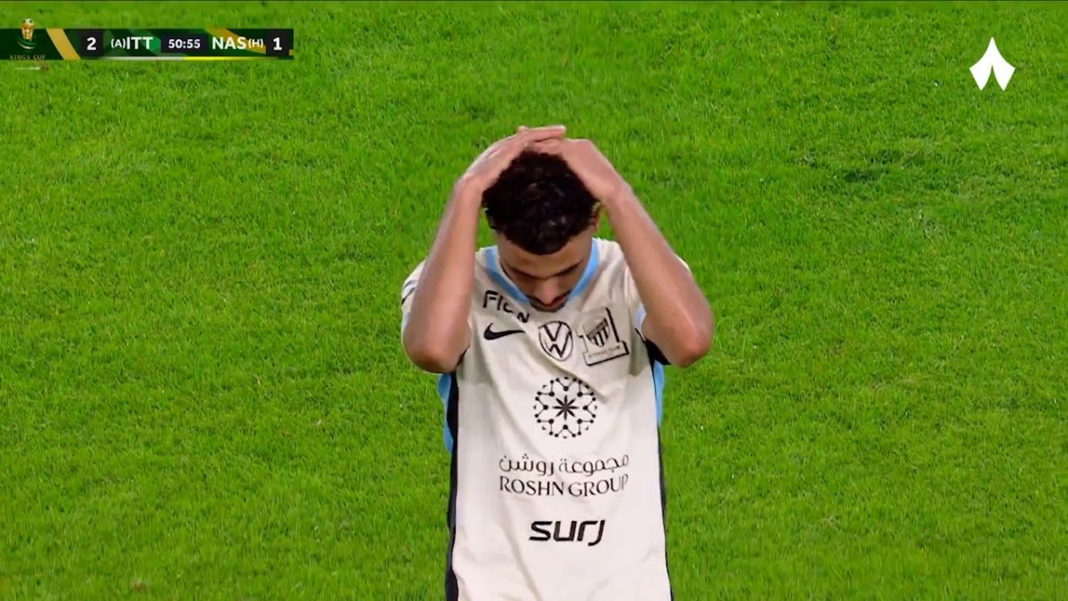 اخراج الجولایدان بازیکن الاتحاد با خطای خشن و عجیب