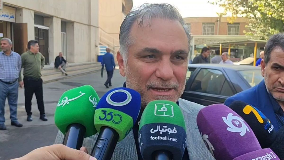 میرشاد ماجدی: ورزشگاه امجدیه پیش نیاز قبرستان شده است!