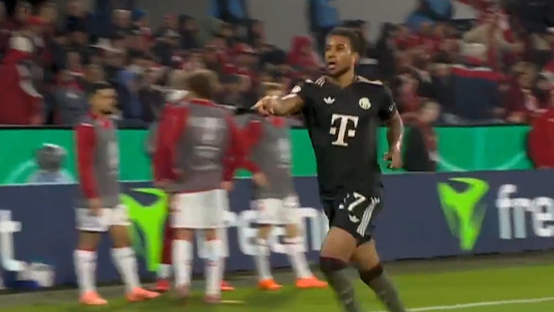 گل چهارم بایرن مونیخ به کلن (اولیسه)