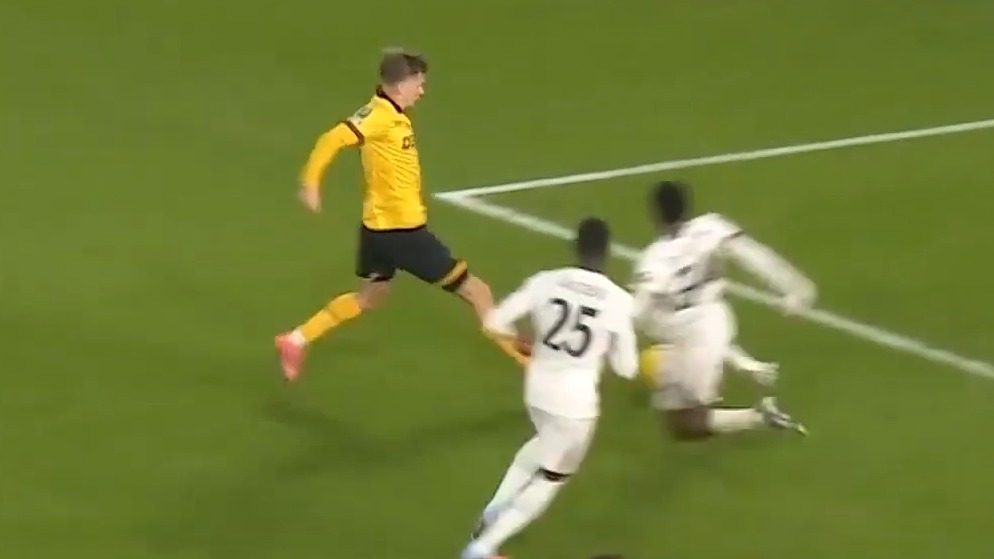 گل سوم ولورهمپتون به چلسی (دبل ولف)