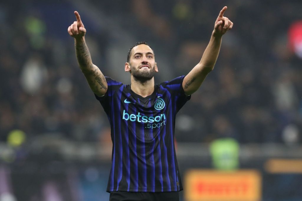 چالهان‌ اوغلو: اهمیت نمی‌دهم چه کسی درون دروازه است