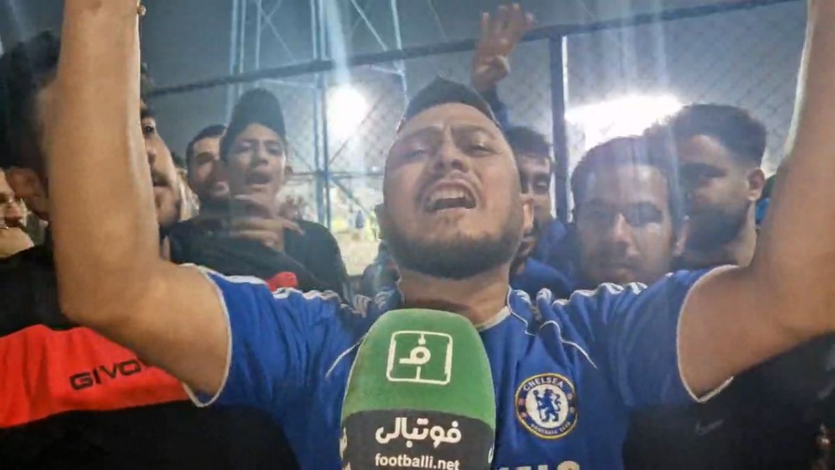 گفت و گو با هواداران خوشحال استقلال بعد از برد مقابل آلومینیوم