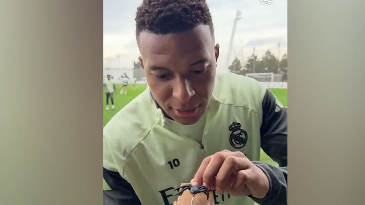 ترساندن بازیکنان رئال مادرید به بهانه هالووین