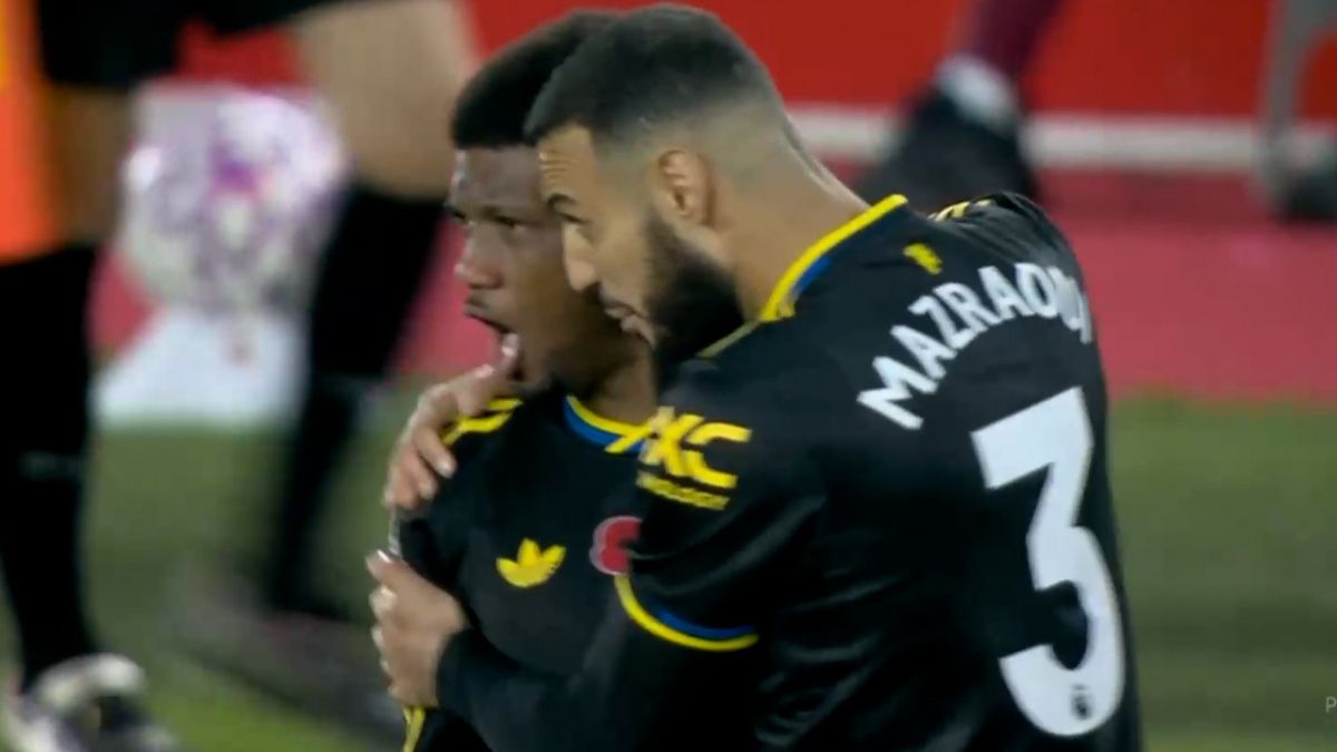 گل دوم منچستر یونایتد به ناتینگهام فارست (سوپرگل آماد دیالو)