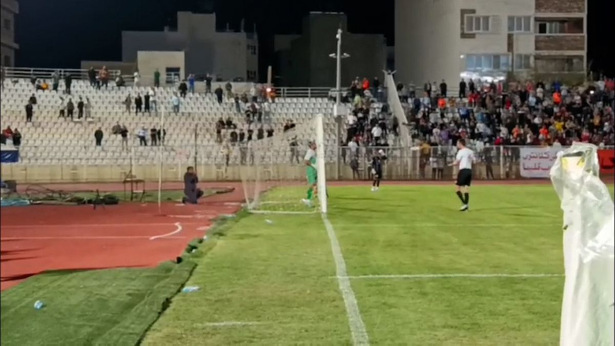 از عجایب فوتبال ایران در بازی برق شیراز - صنعت نفت