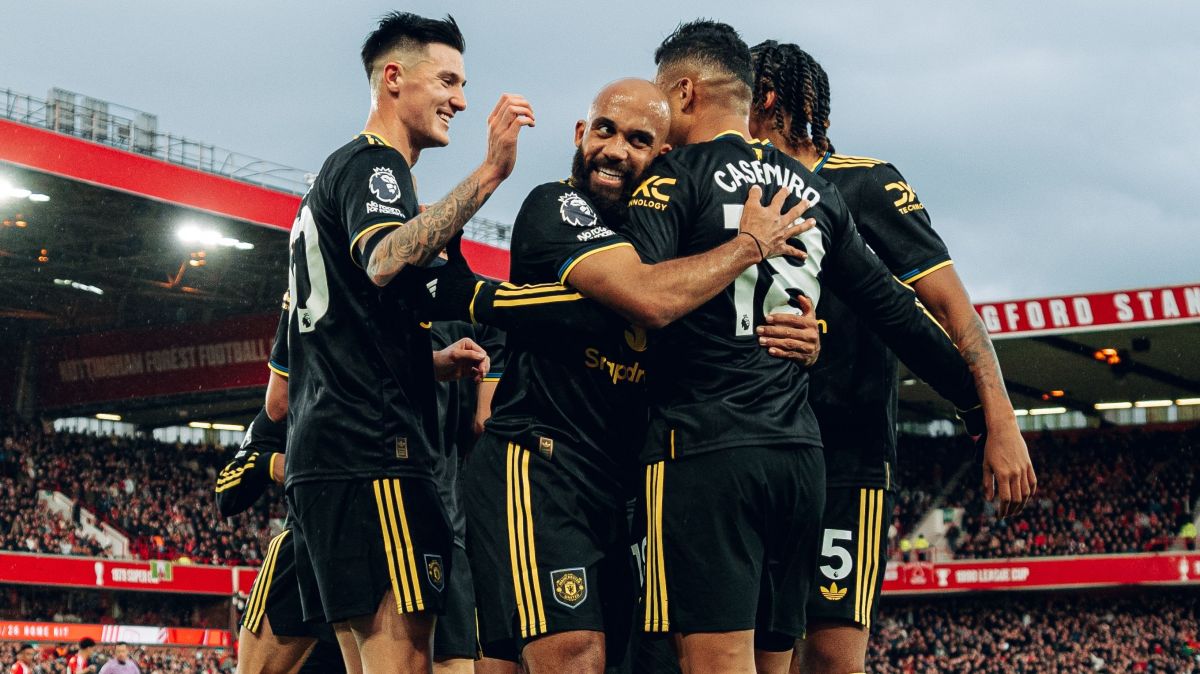 خلاصه بازی ناتینگهام فارست 2-2 منچستر یونایتد