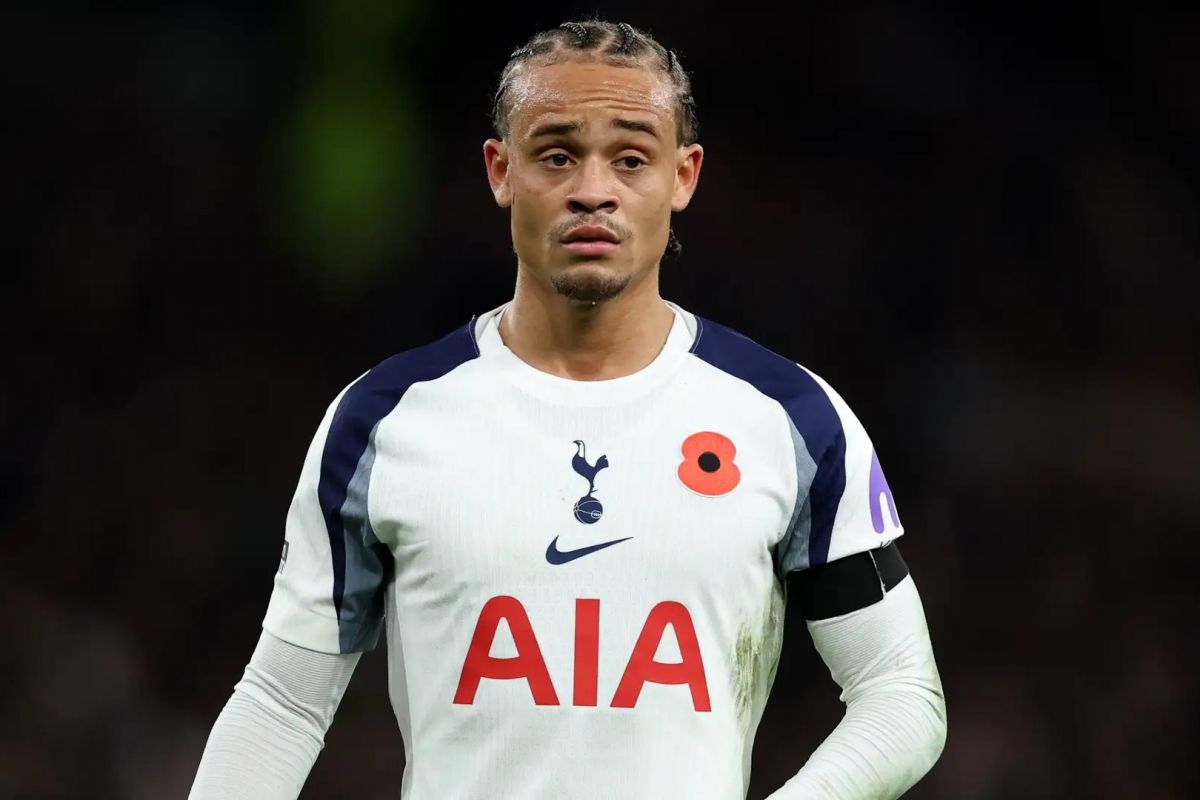 پاسخ سرمربی تاتنهام به انتقادات علیه ستاره خلاق تیمش