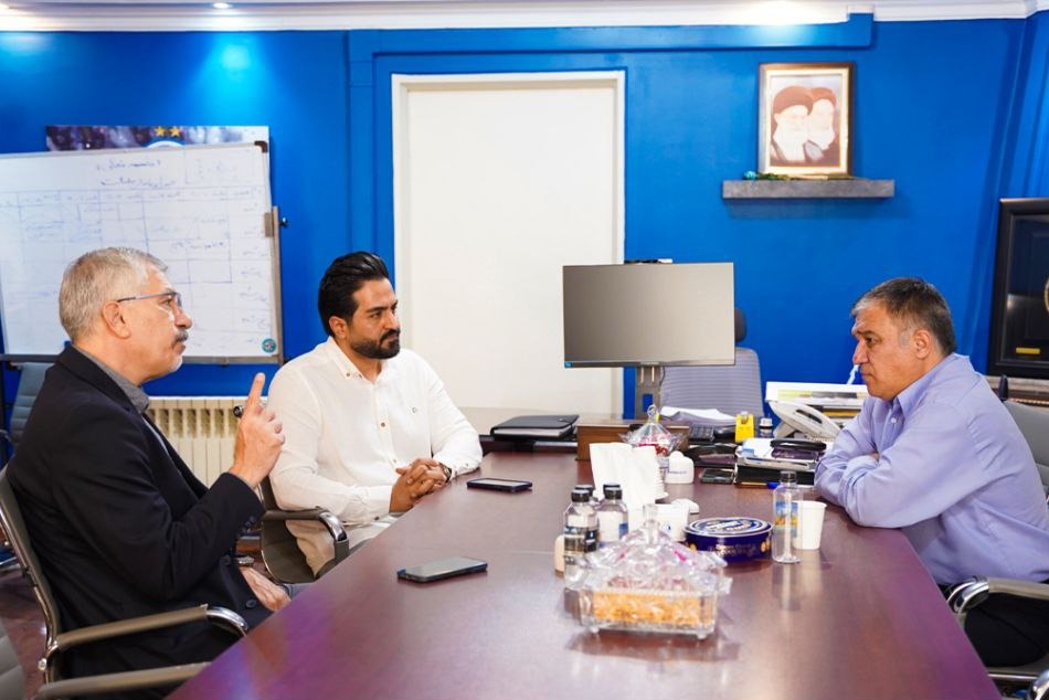 جلسه تاجرنیا با سرمربی و سرپرست تیم بسکتبال آقایان استقلال