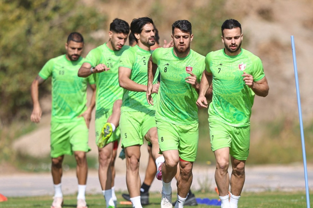 رد خستگی در چهره بازیکنان پرسپولیس؛ اوسمار وارد میشود!