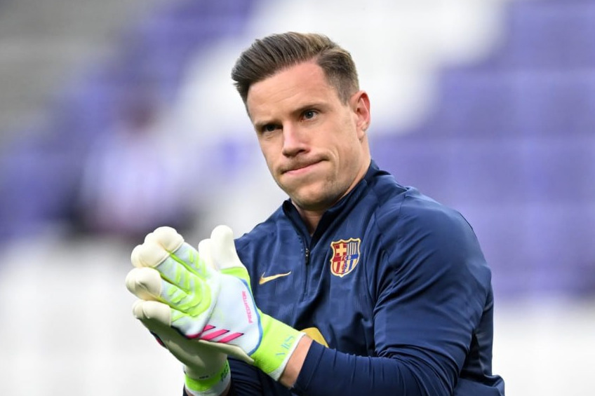 دروغ گفتن دروازهبان آلمانی به بارسلونا؟