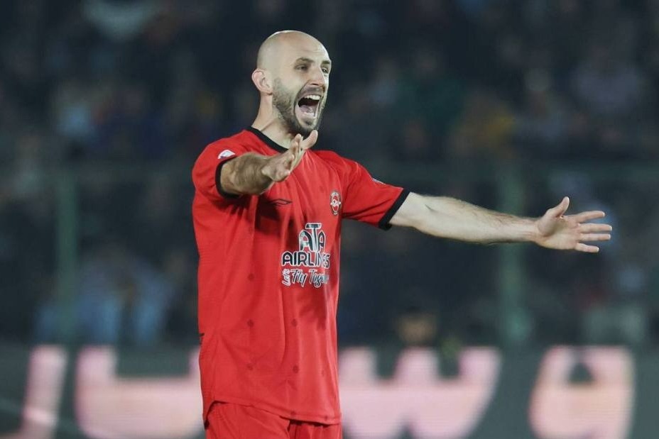 هافبک خارجی تراکتور تا نیمفصل خانهنشین شد!