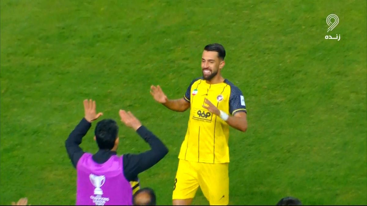 گل اول سپاهان به آخال (آرش رضاوند)