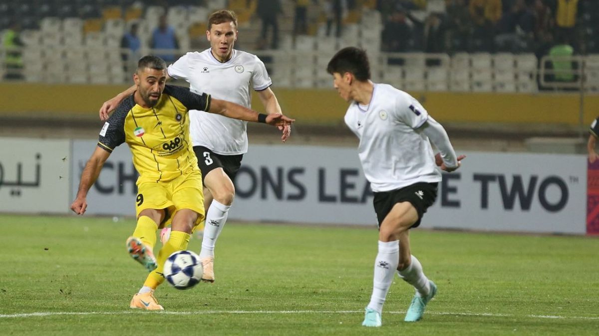 خلاصه بازی سپاهان 2-2 آخال