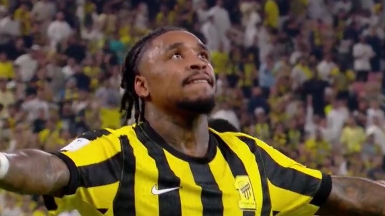 گل اول الاتحاد به الشارجه (استیون برخواین)