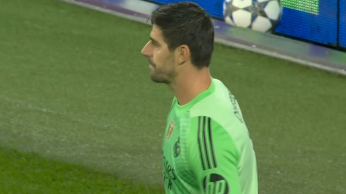 سیو تماشایی کورتوا مانع گل اول لیورپول مقابل رئال شد