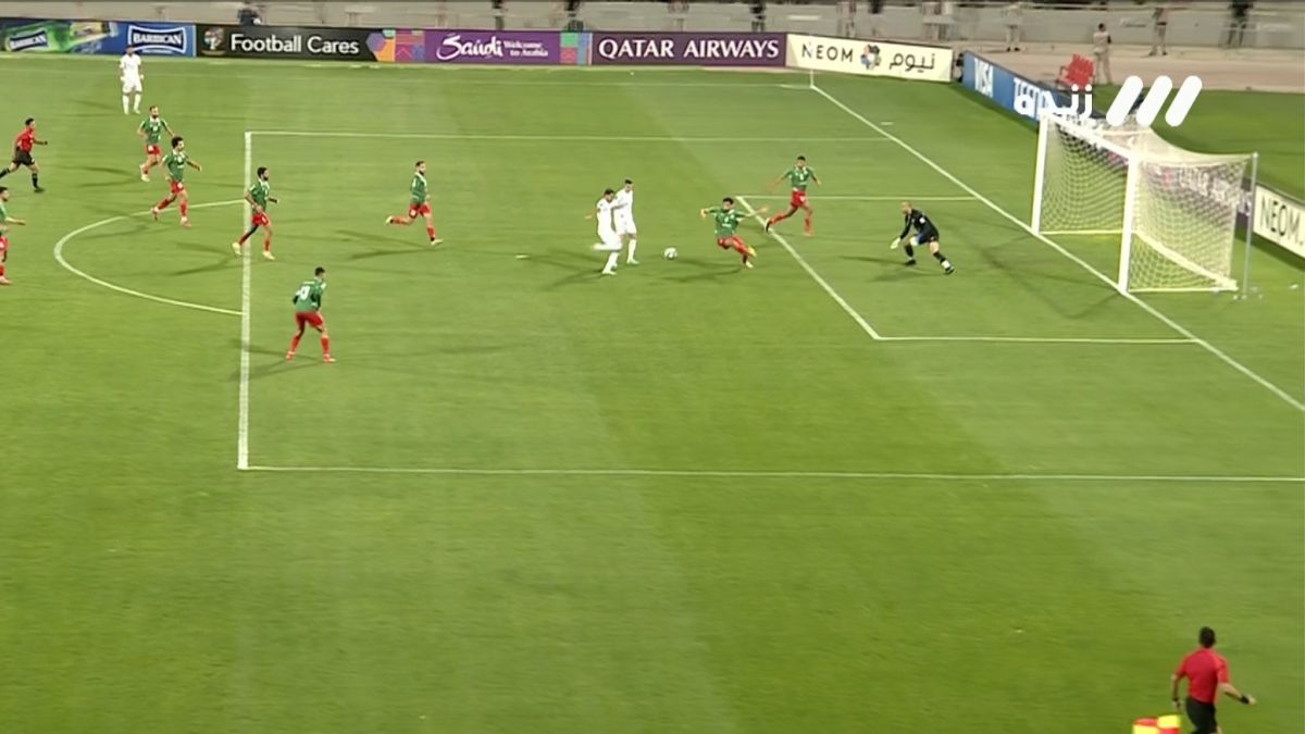 دروازه بان الوحدات و تیر دروازه مانع گل دوم استقلال شدند