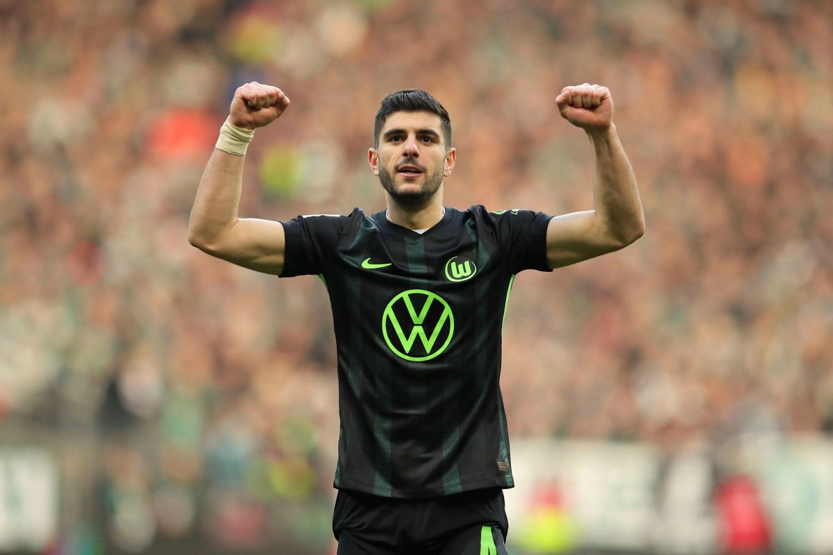 مدافع آیندهدار ولفسبورگ زیر ذرهبین لیورپول و تاتنهام