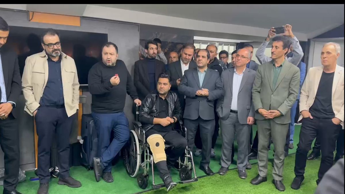 صحبت های بابایی مدیرعامل چادرملو در رختکن با بازیکنان پس از پیروزیمقابل آلومینیوم