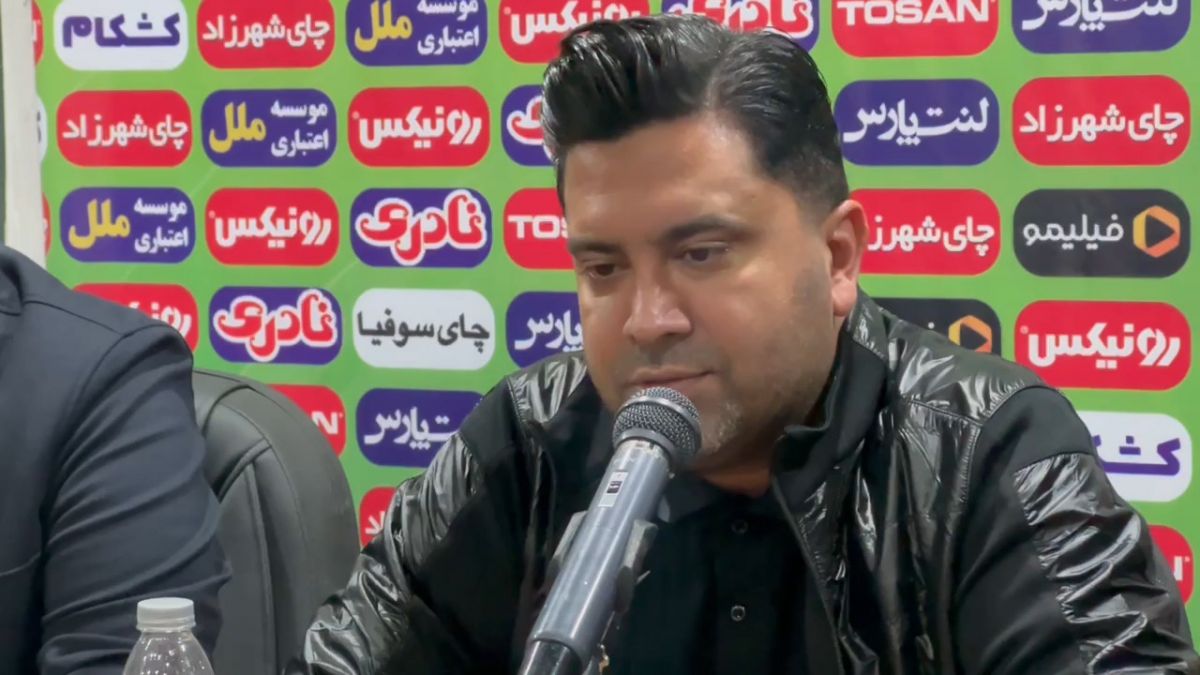 صحبت های اخباری سرمربی چادرملو در کنفرانس خبری بعد از بازی با آلومینیوم