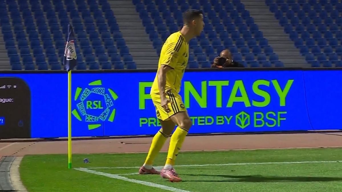 گل دوم النصر به نئوم (کریستیانو رونالدو)