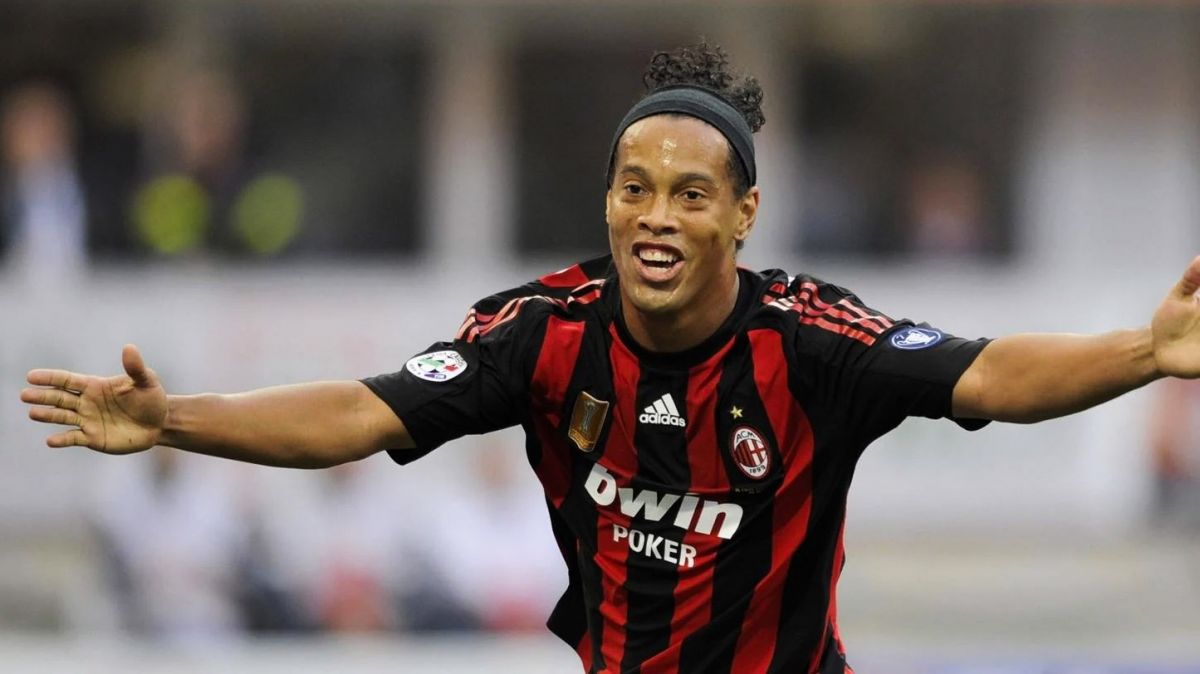 10 لحظهای که رونالدینیو هواداران میلان را شوکه کرد!