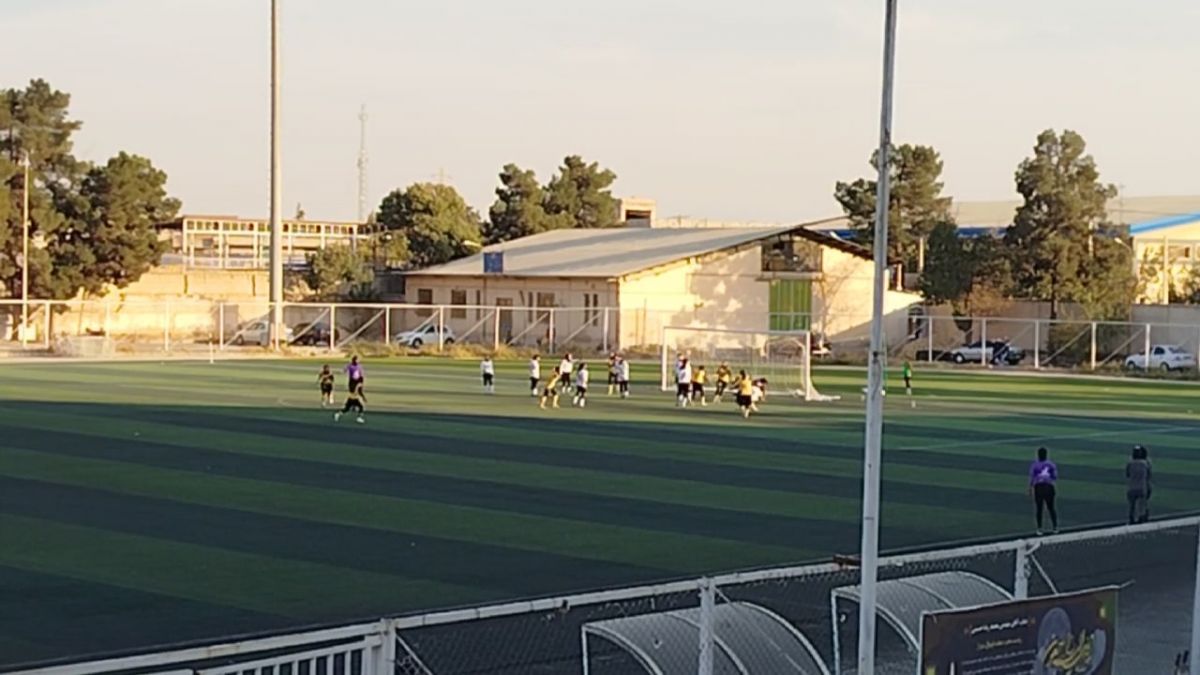 گل اول سپاهان به فراایساتیس (الهام فرهمند)