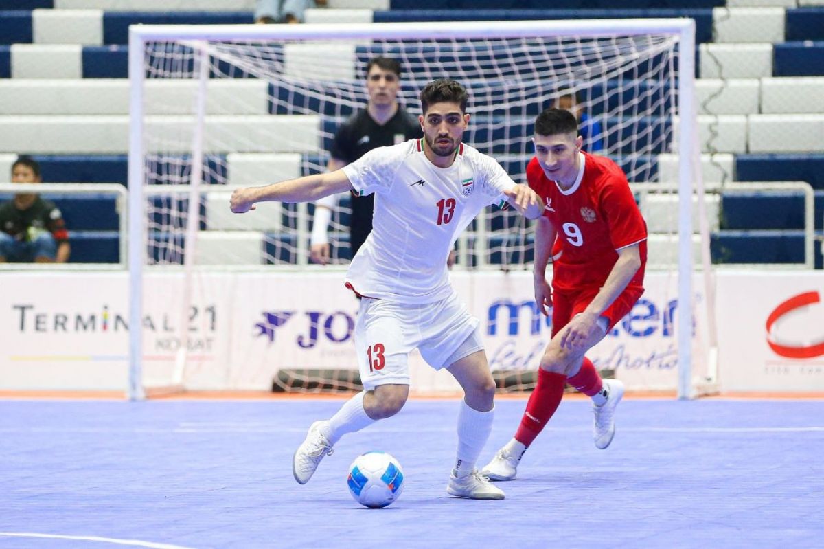 بازیکن تیم ملی فوتسال دچار ضعف و بیحالی شد