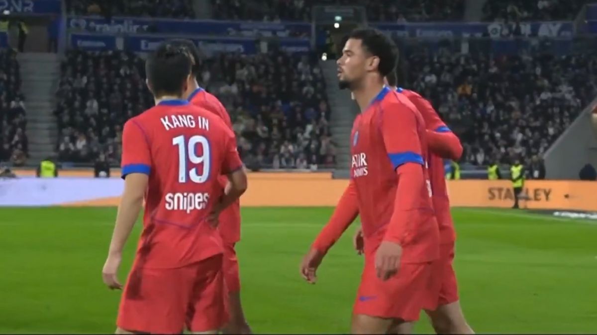 گل اول پاری سن ژرمن به لیون (امری)