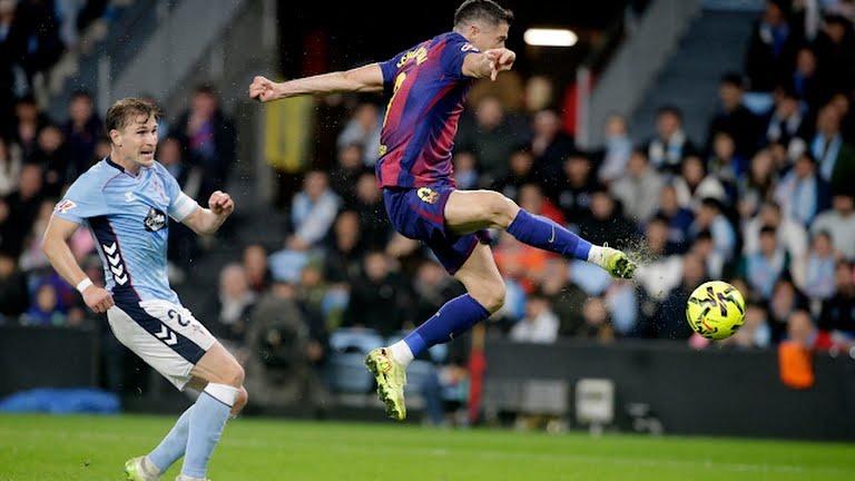 گل دوم بارسلونا به سلتاویگو (دبل لواندوفسکی)