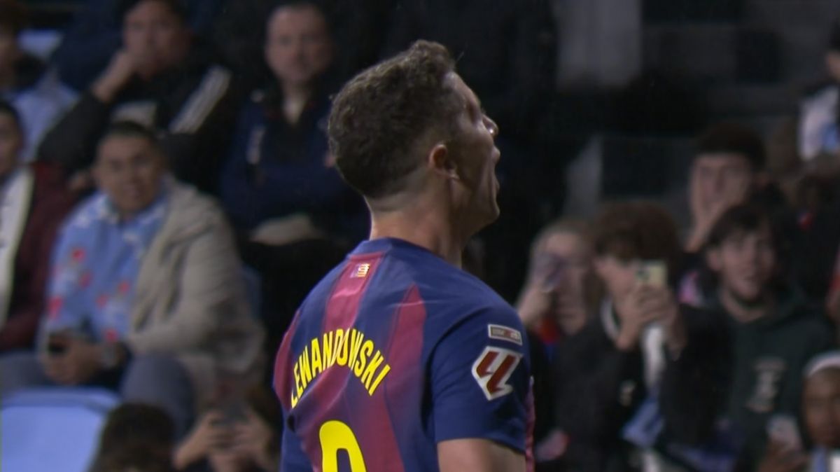 گل چهارم بارسلونا به سلتاویگو (هت تریک لواندوفسکی)