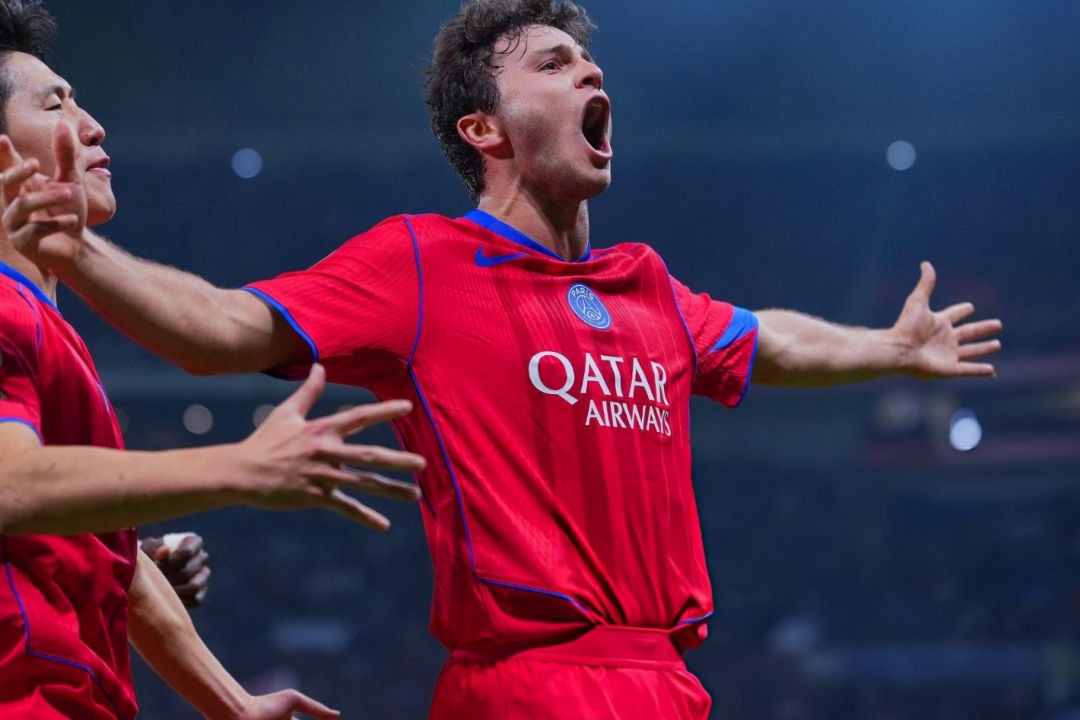 تیم انریکه در لحظه آخر سه امتیاز را به دست آورد