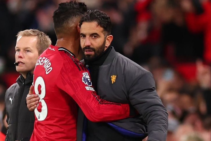 آموریم از ماندن کاسمیرو در منچستریونایتد استقبال می‌کند