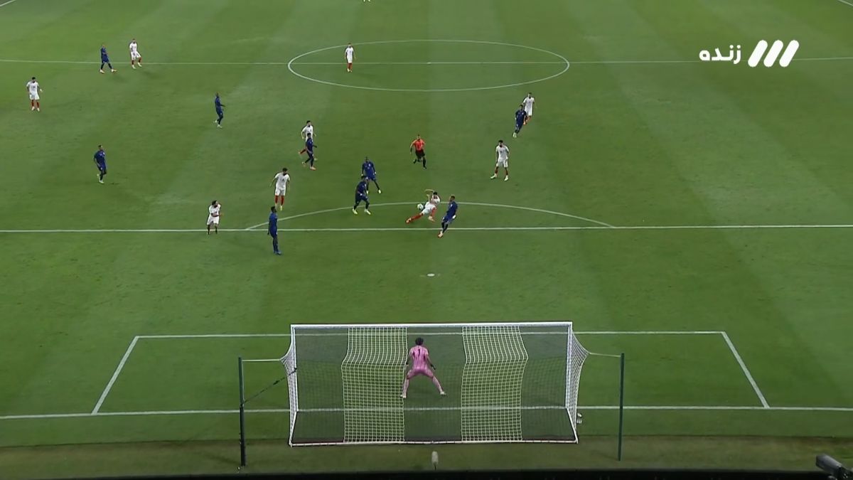 شوت والی مهدی طارمی توسط دروازه بان کیپ ورد مهار شد