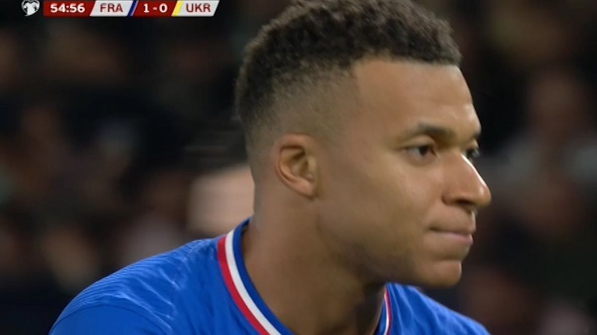 گل اول فرانسه به اوکراین (کیلیان امباپه)