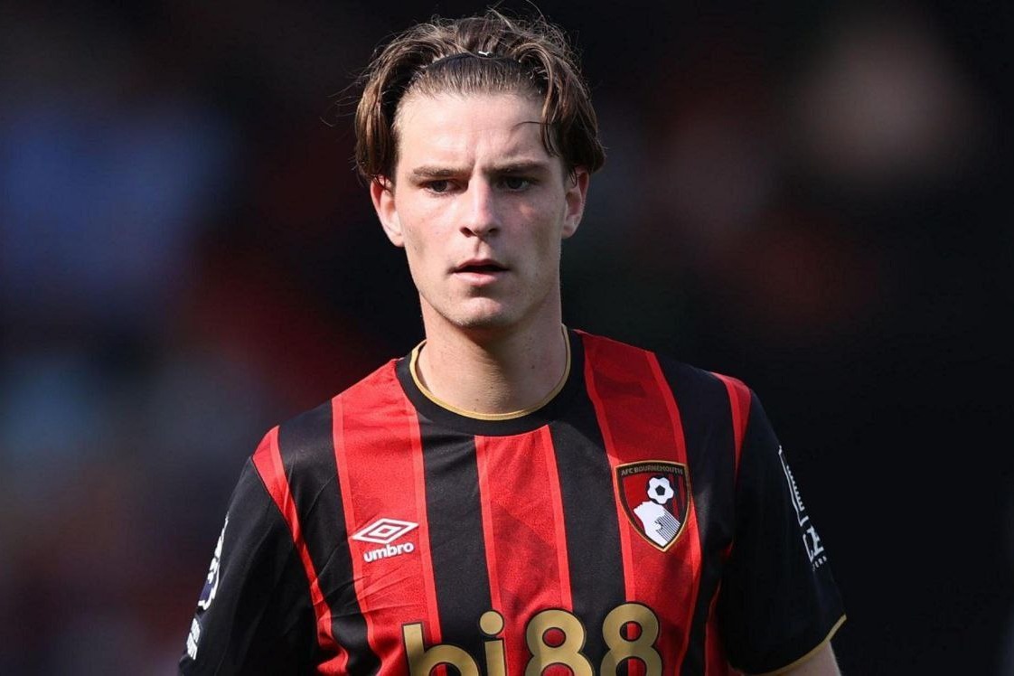 ستاره بورنموث؛ هدف جدید منچستریونایتد برای خط میانی